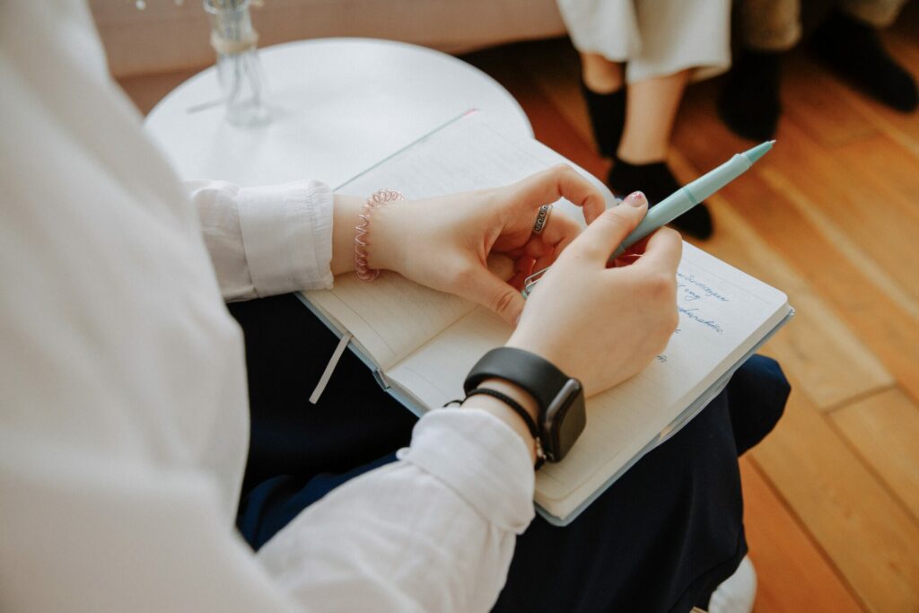 Cognitive Behavioral Therapy: A Practical Guide to Rewiring Your Mind